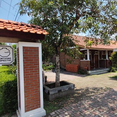 Genthong Homestay Magelang Exterior foto